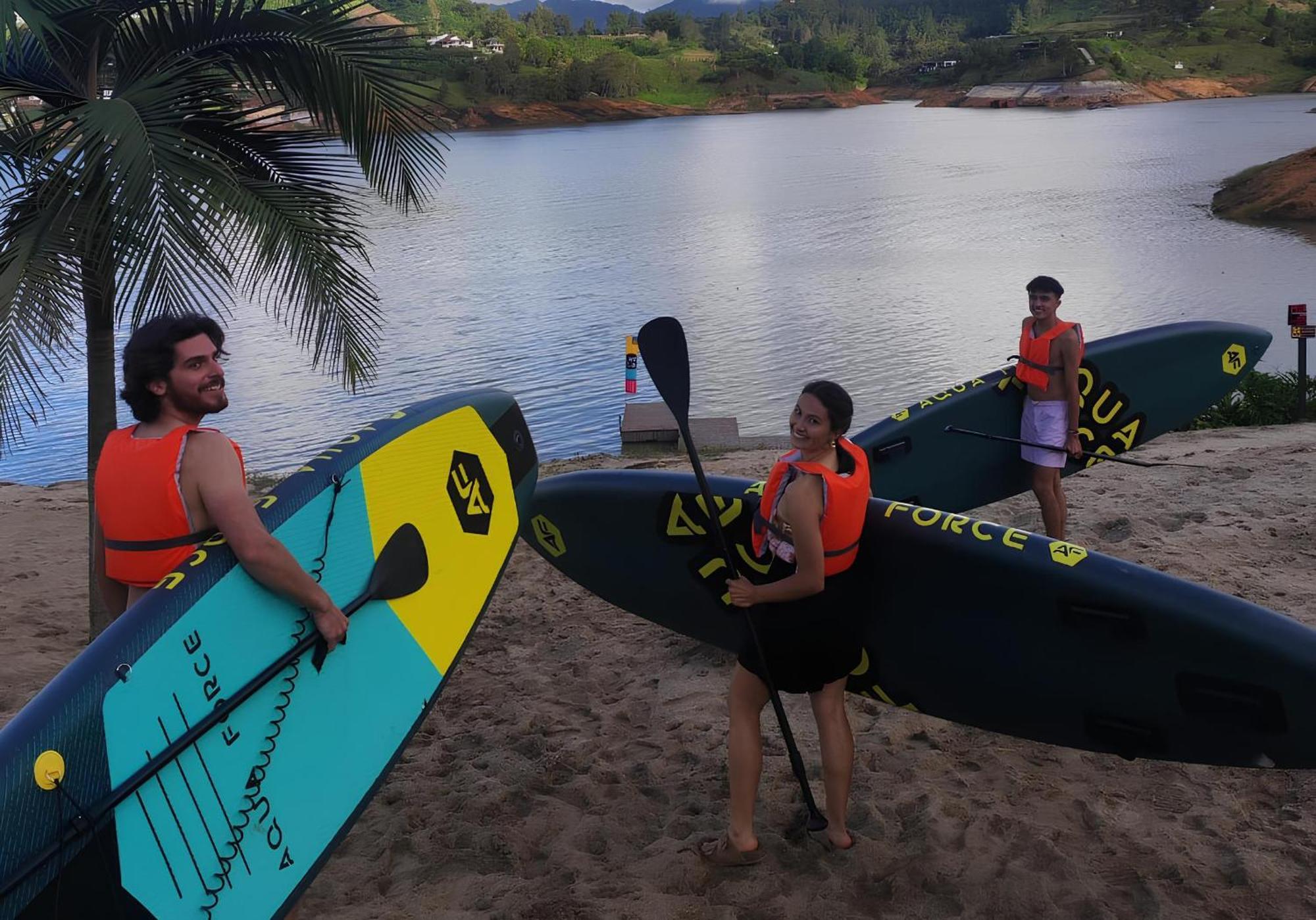 Viajero Guatape Hostel & Lake Club Exterior photo