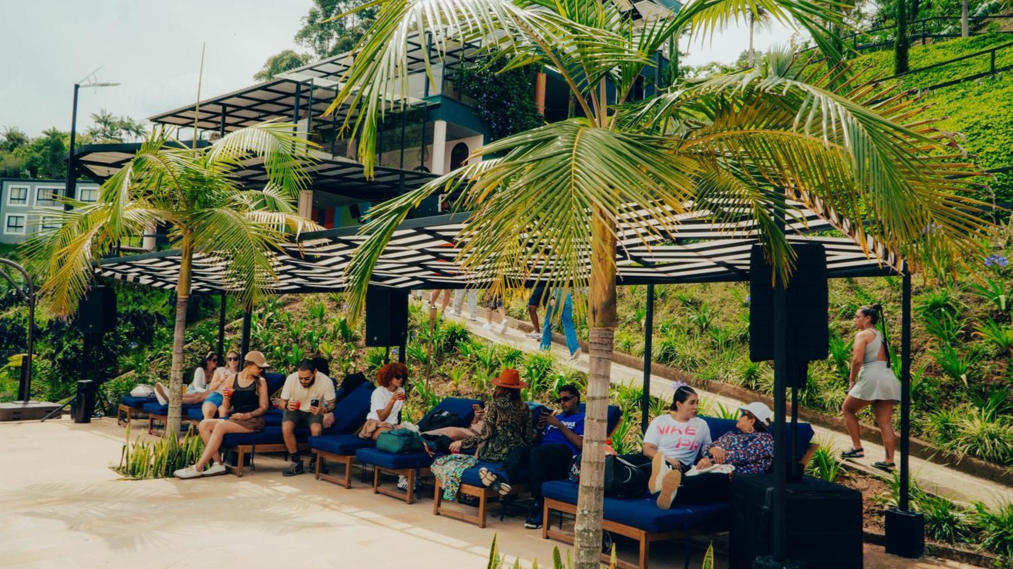 Viajero Guatape Hostel & Lake Club Exterior photo