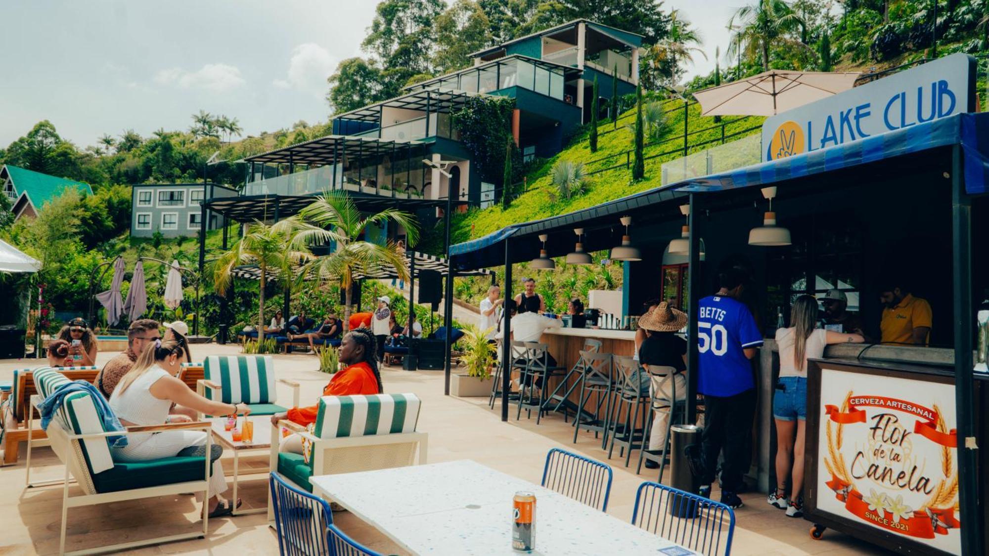 Viajero Guatape Hostel & Lake Club Exterior photo